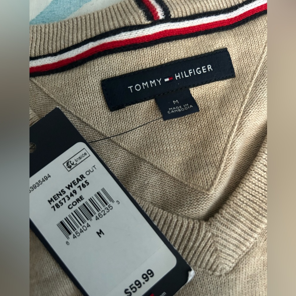 Men’s tommy v-neck